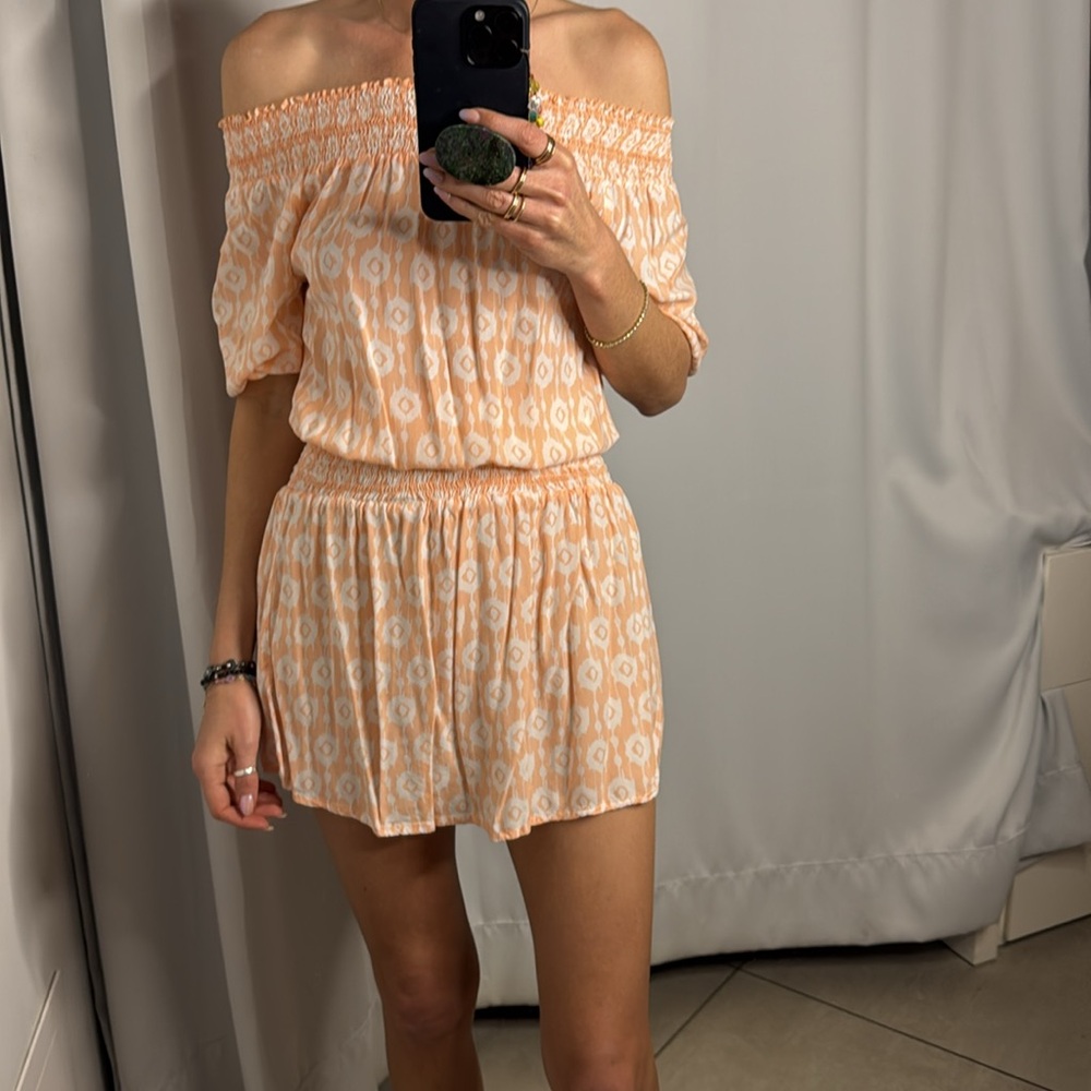 Off-Shoulder Peach Patterned Romper - image 3